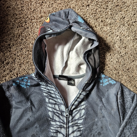 Sweatshirt & Jacket - Picture 4 of 8